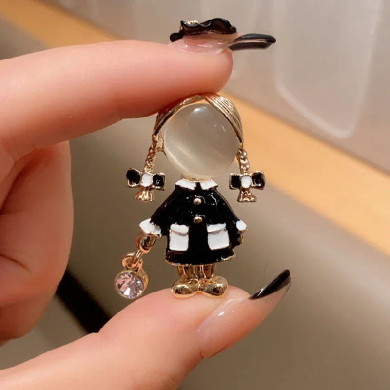 Small Cute Little Girl in Blac – Women Jewelry Accessories For Black Dress recenzja i cena