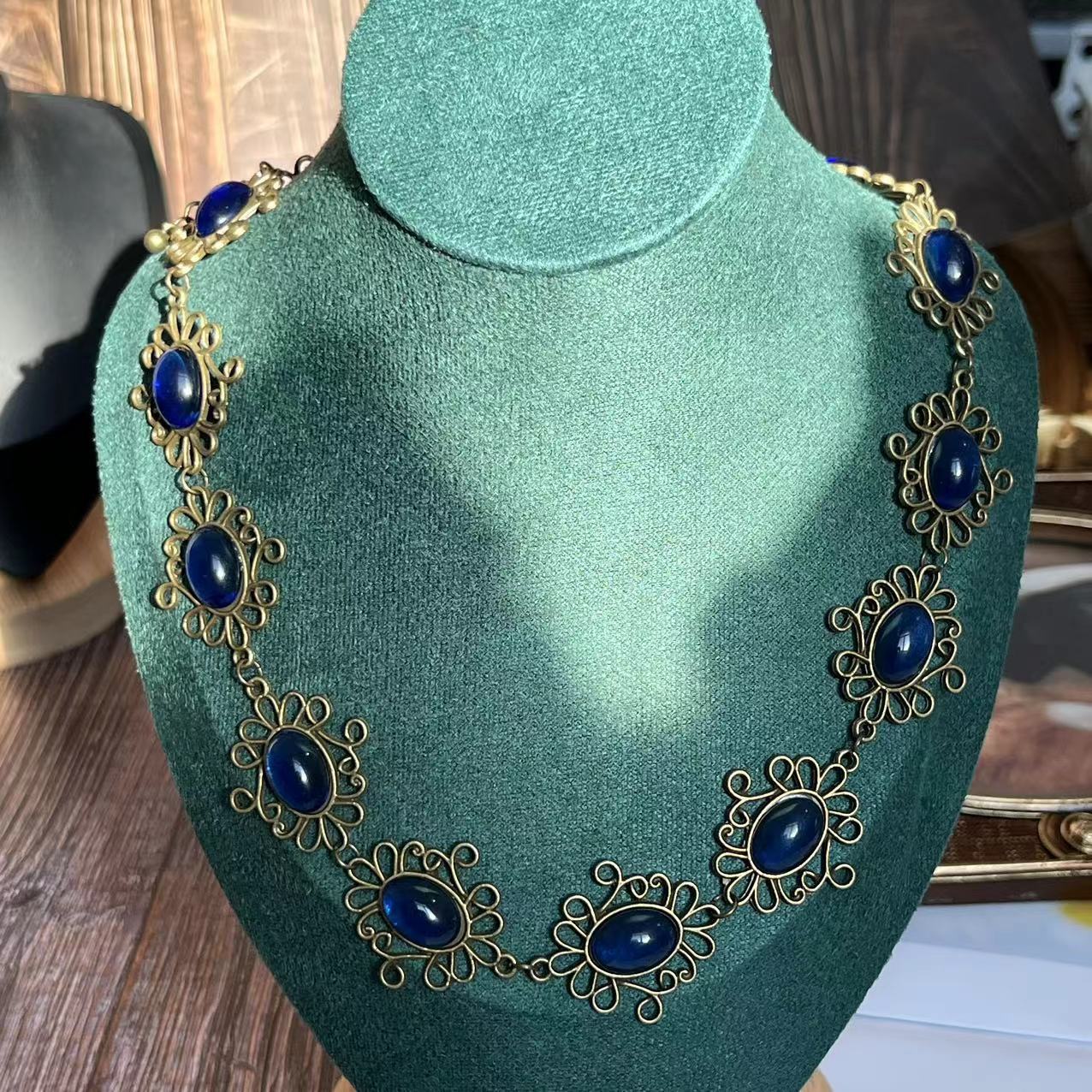 Historical Queen Anne Boleyn H – Women'S Red Accessories recenzja i cena