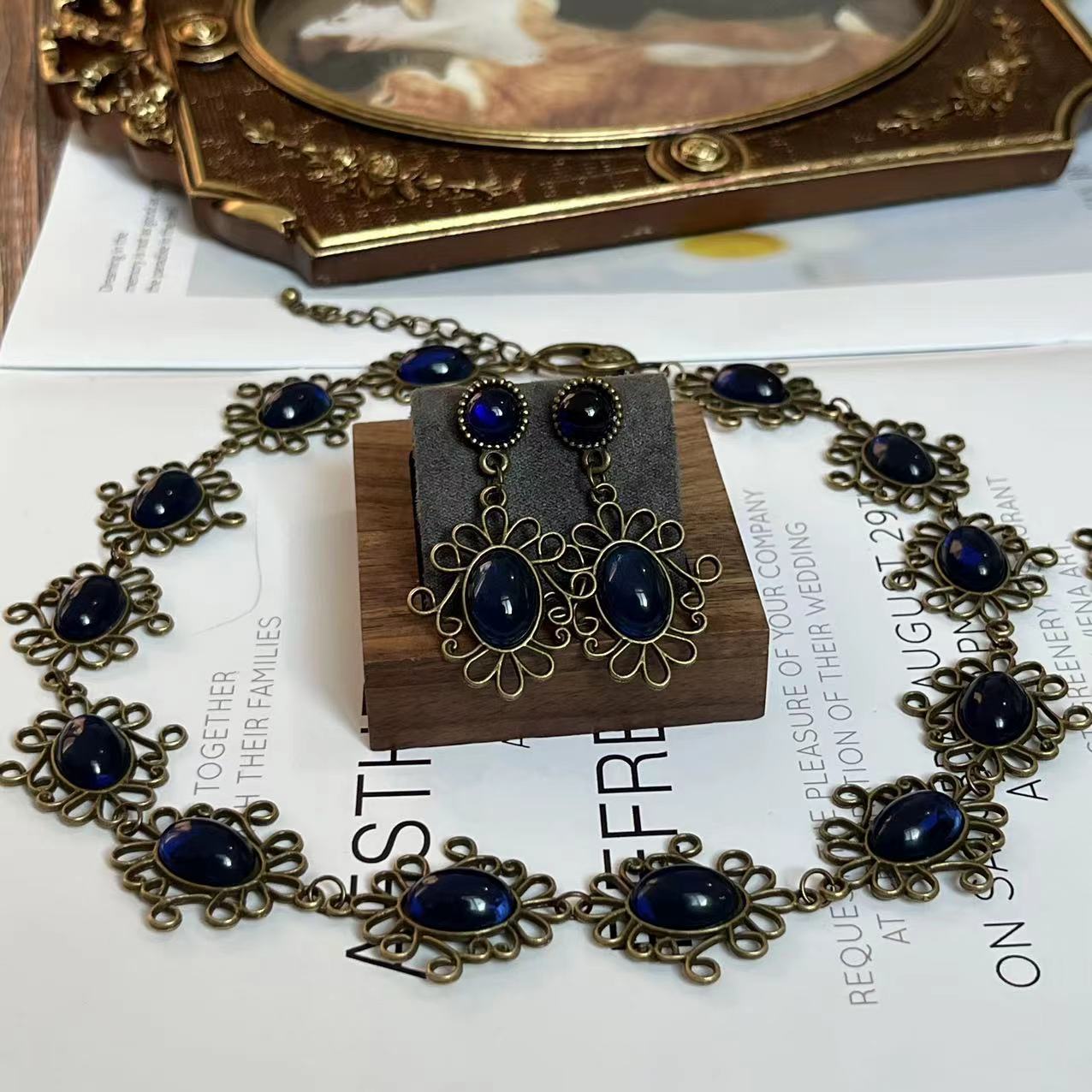 Historical Queen Anne Boleyn H – Women'S Red Accessories recenzja i cena